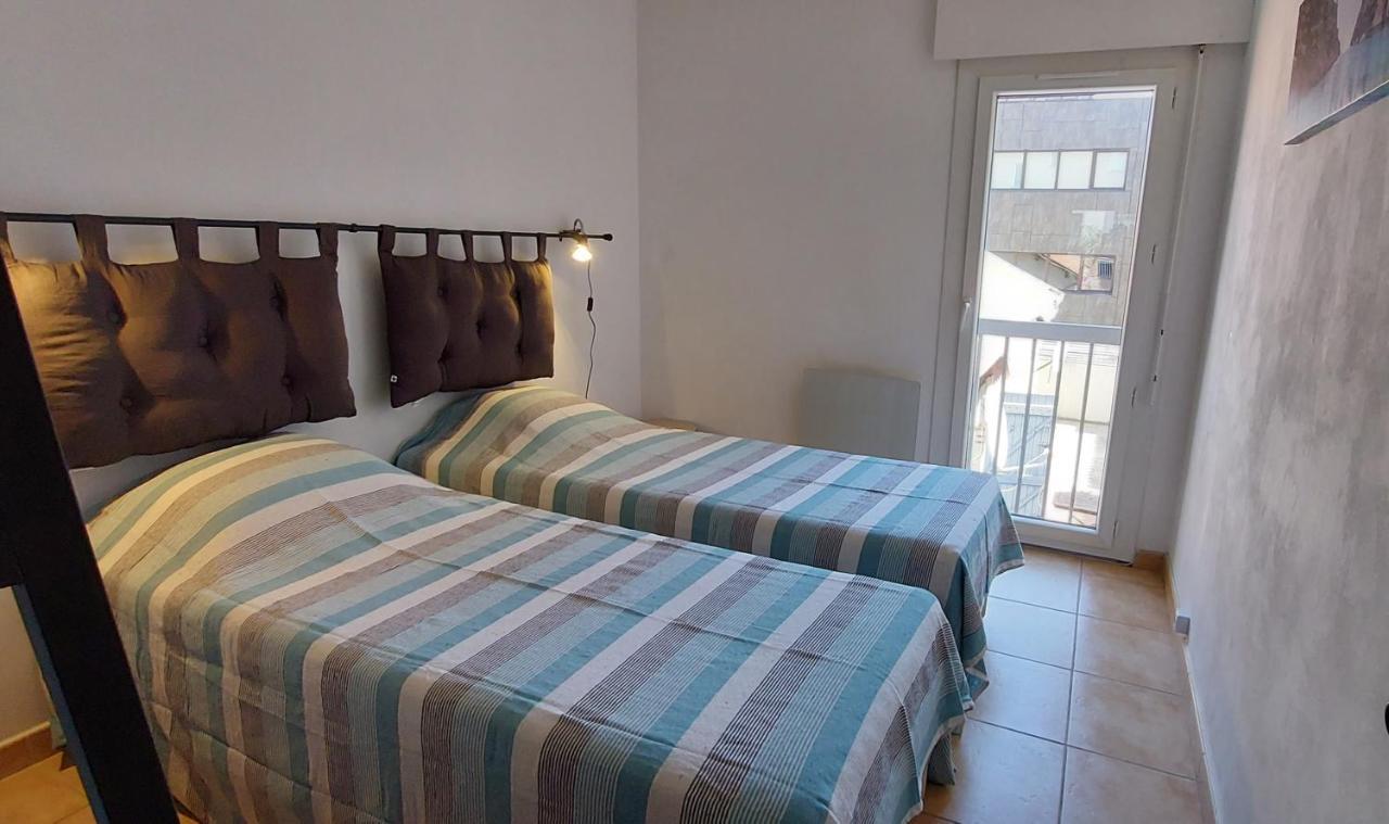 Grand T3 Lumineux Spacieux Propre, Tout Confort, Parking, Ascenseur, Emplacement Central Unique, Port-Commerces-Mer Et Plages A Pied, Location Du Samedi Au Samedi Sanary-sur-Mer Exteriör bild