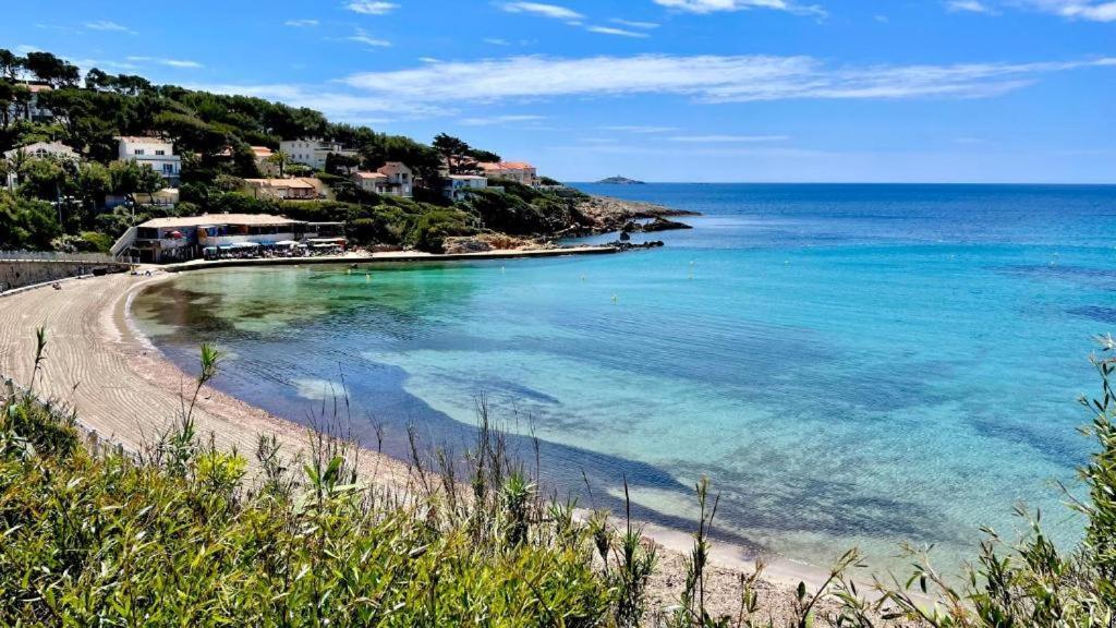 Grand T3 Lumineux Spacieux Propre, Tout Confort, Parking, Ascenseur, Emplacement Central Unique, Port-Commerces-Mer Et Plages A Pied, Location Du Samedi Au Samedi Sanary-sur-Mer Exteriör bild